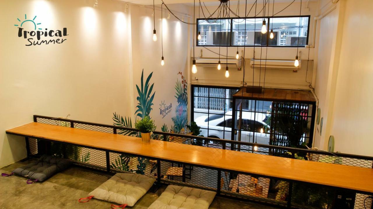 Tropical Summer Hostel Bangkok Buitenkant foto
