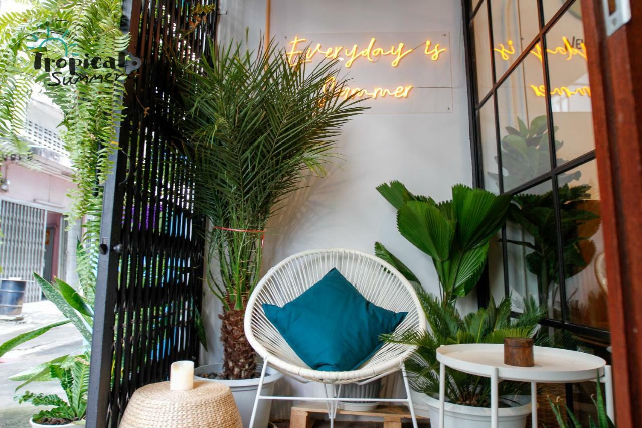Tropical Summer Hostel Bangkok Buitenkant foto