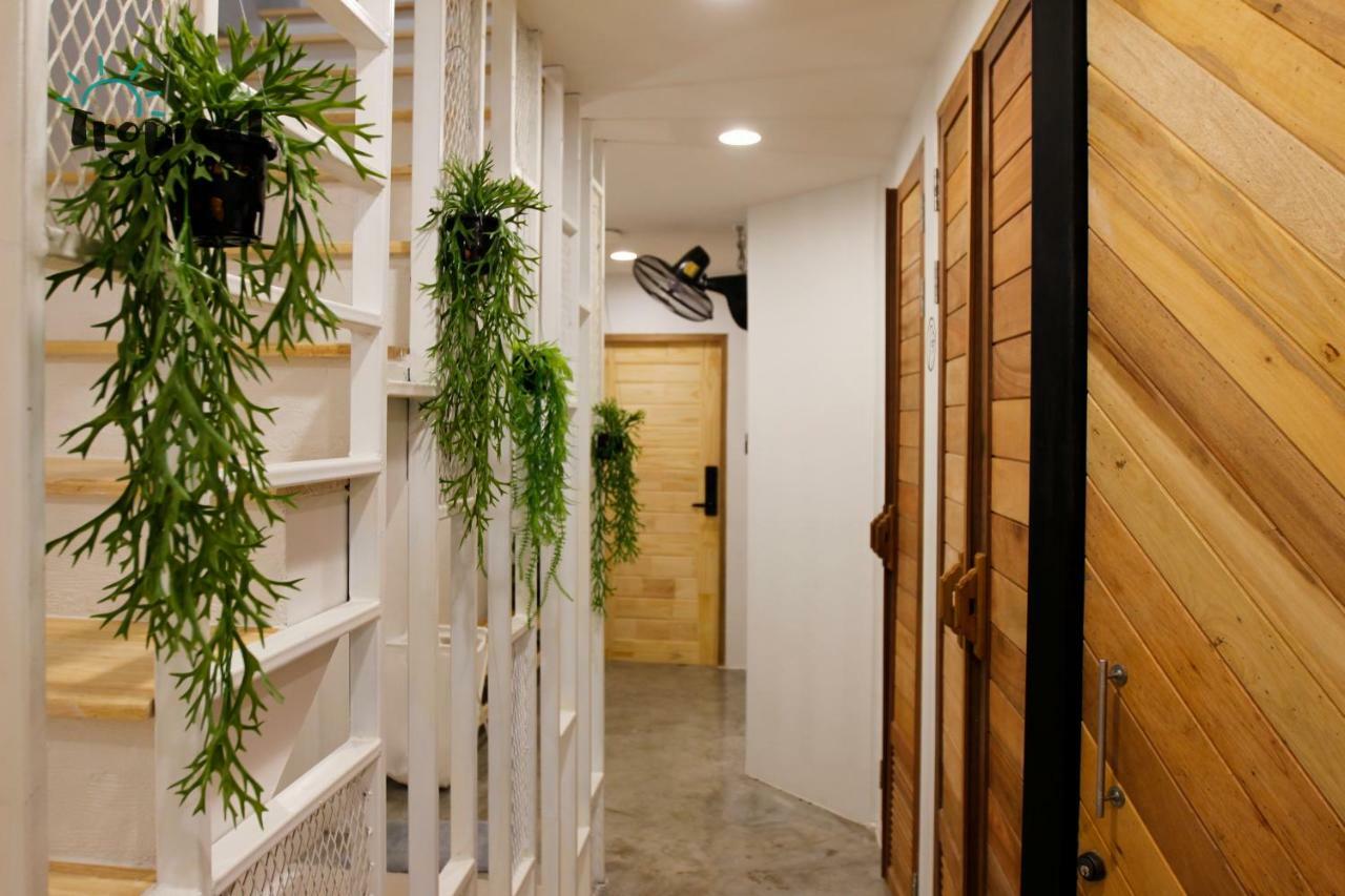 Tropical Summer Hostel Bangkok Buitenkant foto